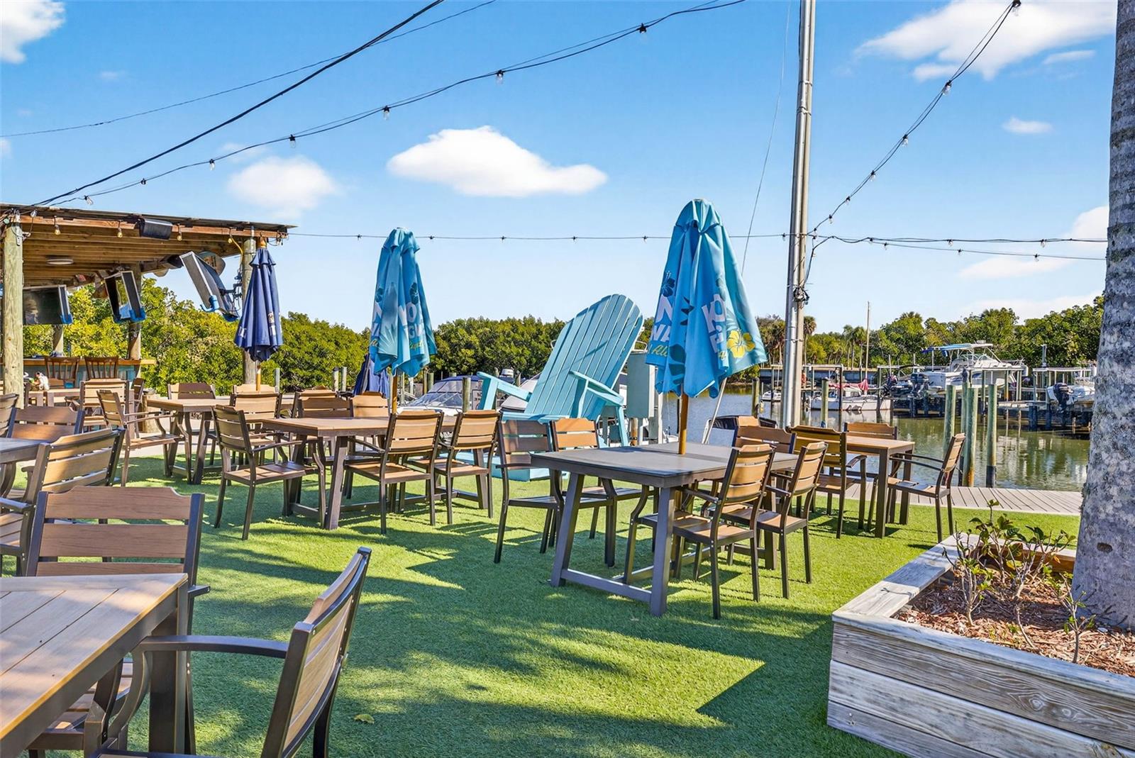 COVE CAY VILLAGE III - Residential