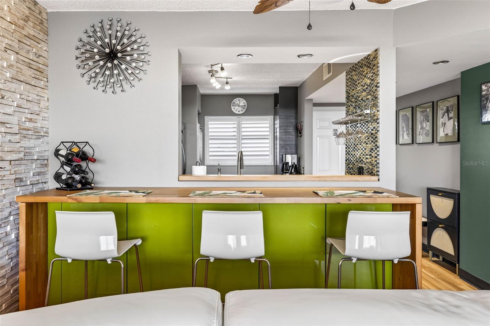 COVE CAY VILLAGE III - Residential