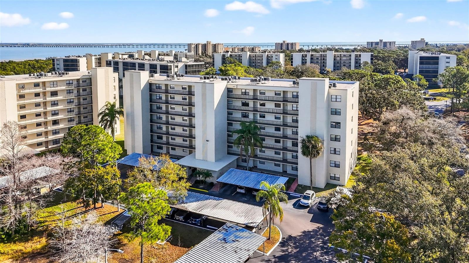 COVE CAY VILLAGE III - Residential