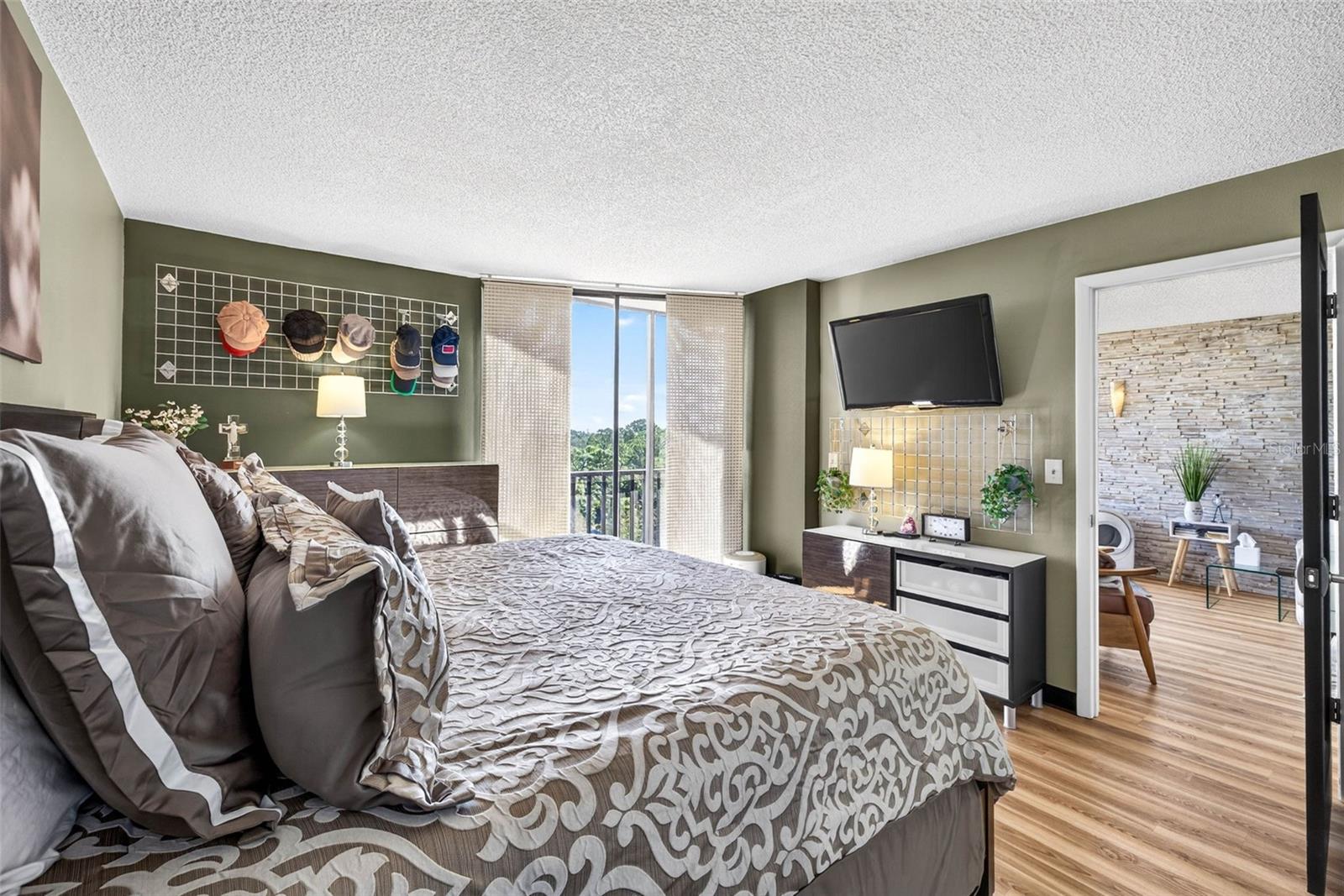 COVE CAY VILLAGE III - Residential