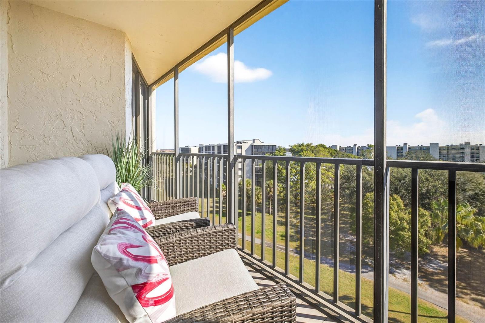 COVE CAY VILLAGE III - Residential