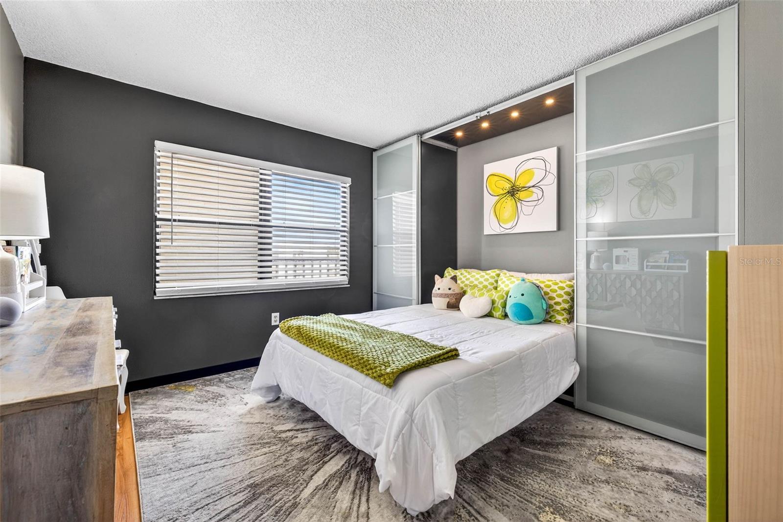 COVE CAY VILLAGE III - Residential