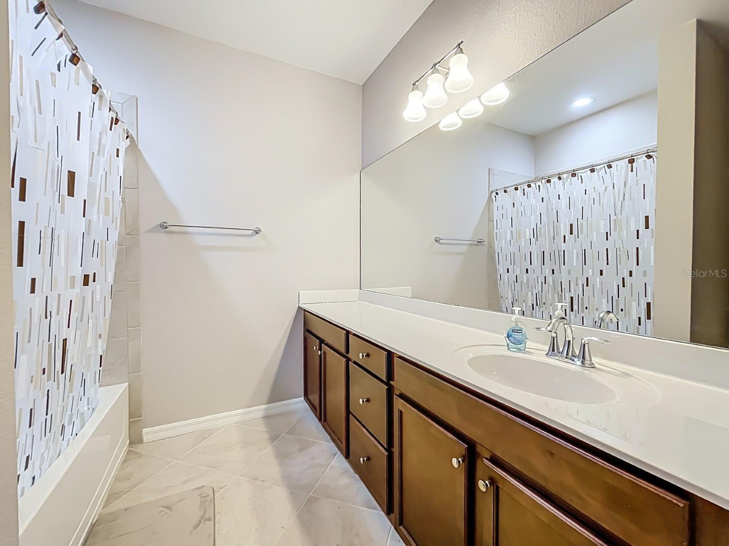 GRAN PARADISO, TWNHMS 1A - Residential