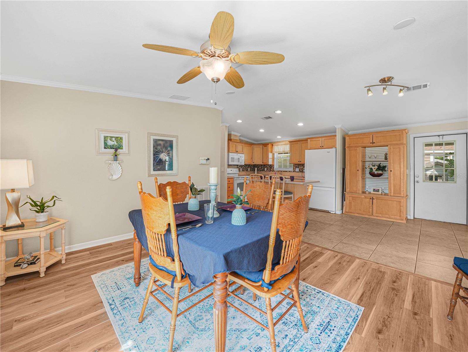SADDLEBAG LAKE - Residential