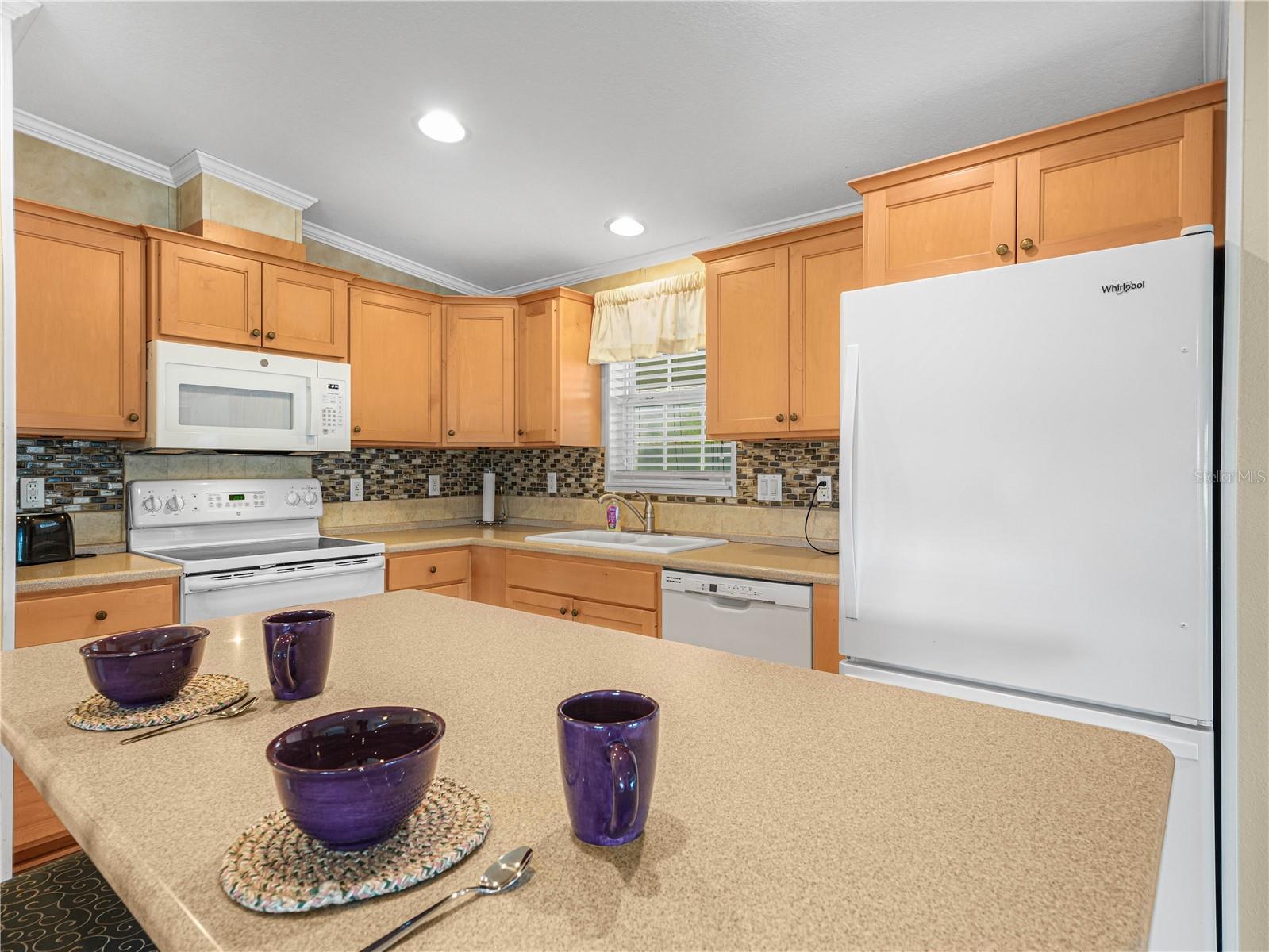 SADDLEBAG LAKE - Residential