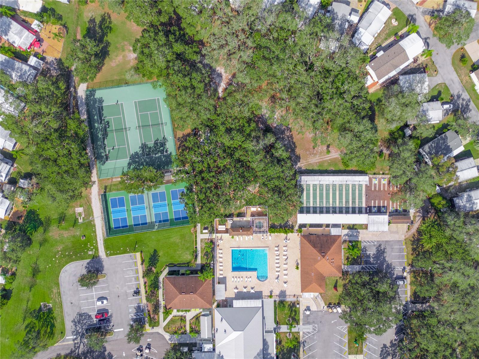 SADDLEBAG LAKE - Residential