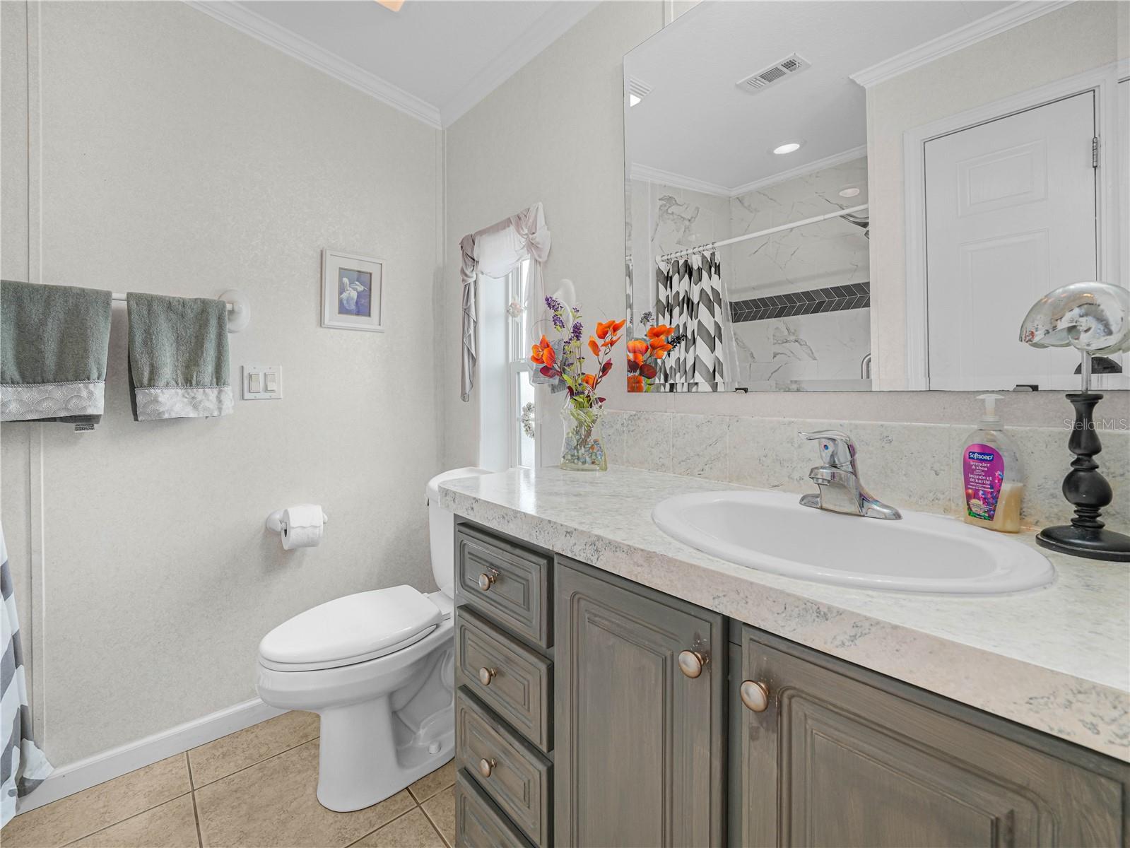 SADDLEBAG LAKE - Residential