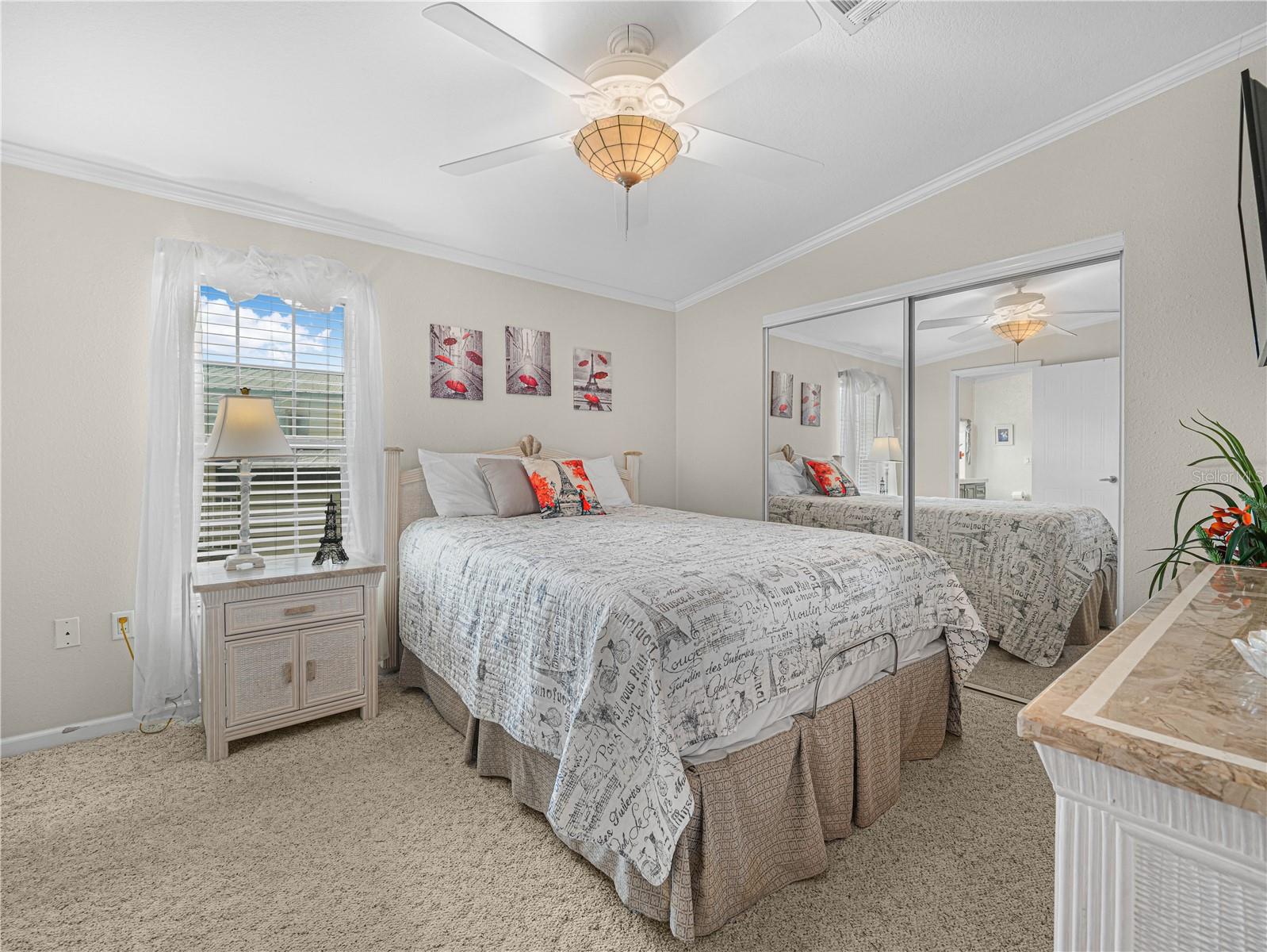 SADDLEBAG LAKE - Residential