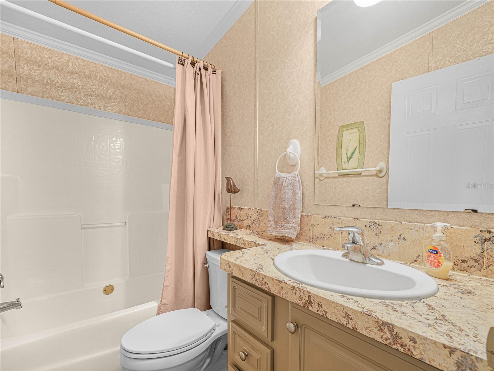 SADDLEBAG LAKE - Residential