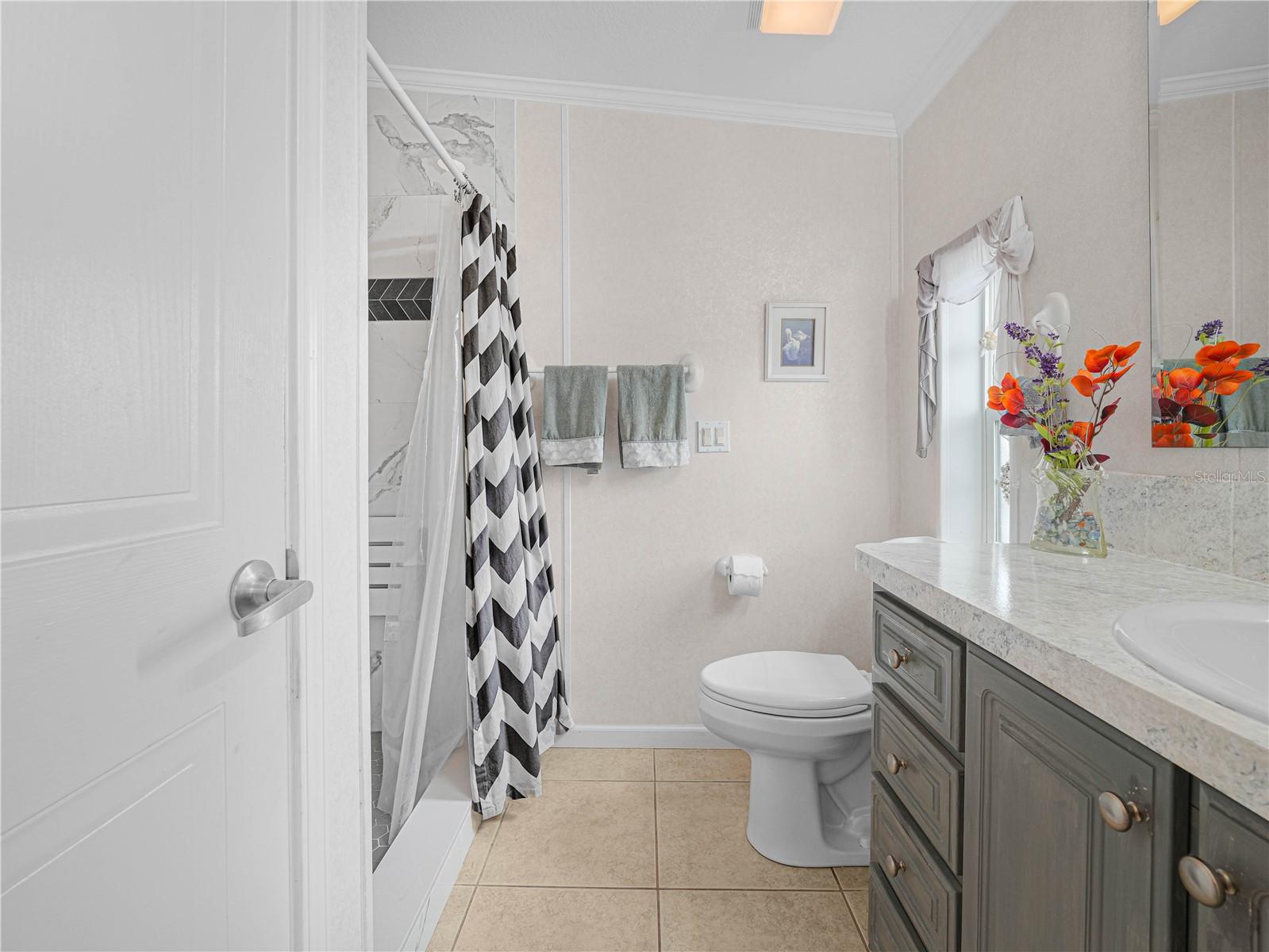 SADDLEBAG LAKE - Residential