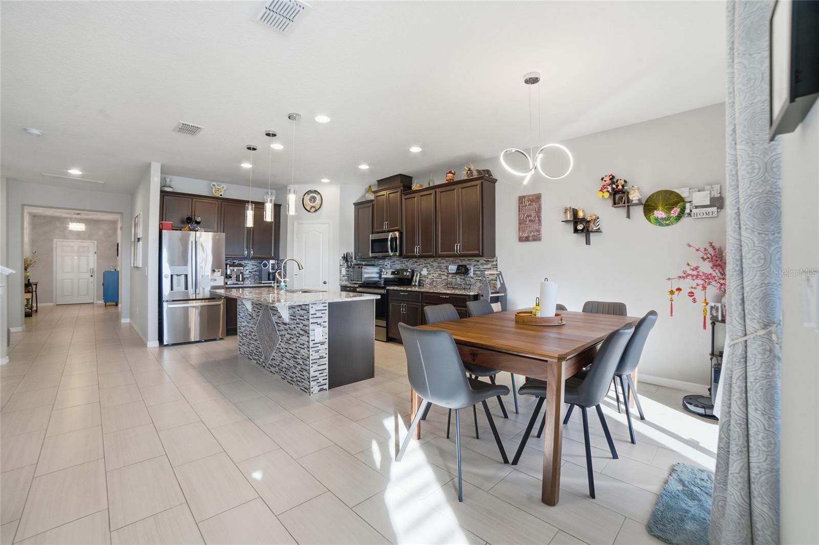 RESERVE AT PINE TREE - Residential Lease