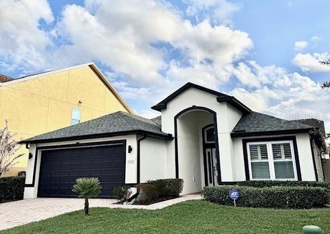 Photo of 15010 Sawgrass Bluff Drive, Winter Garden, FL 34787 (MLS # G5105276)