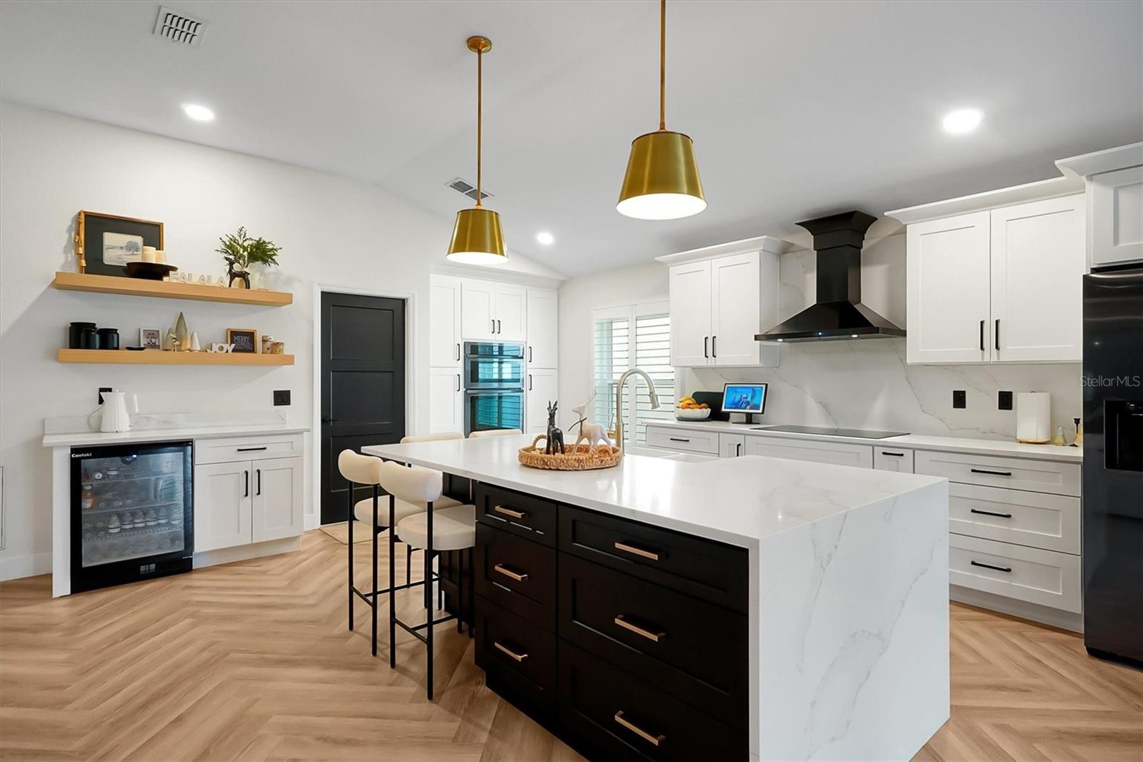 JOHNS LAKE POINTE A & S - Residential