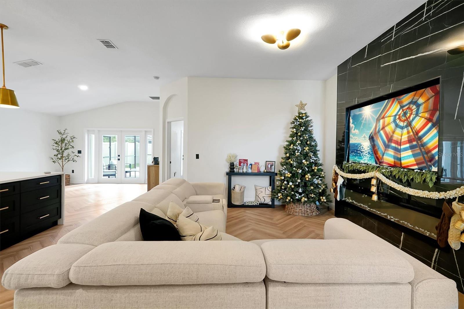 JOHNS LAKE POINTE A & S - Residential