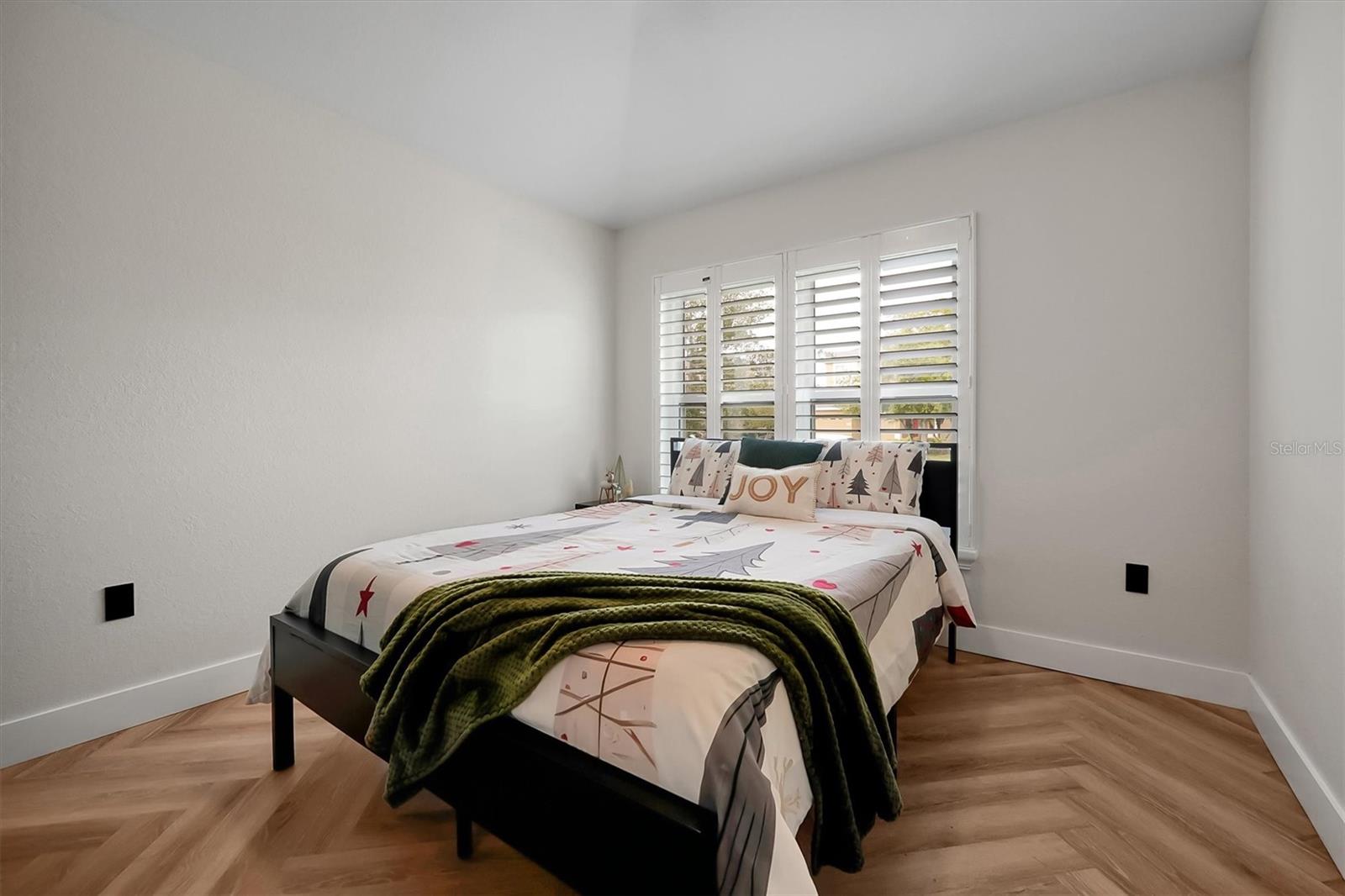 JOHNS LAKE POINTE A & S - Residential