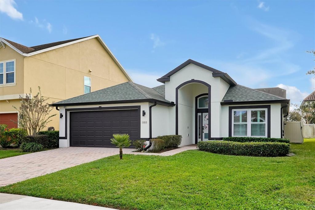 Photo of 15010 Sawgrass Bluff Drive, Winter Garden, FL 34787 (MLS # G5105276)
