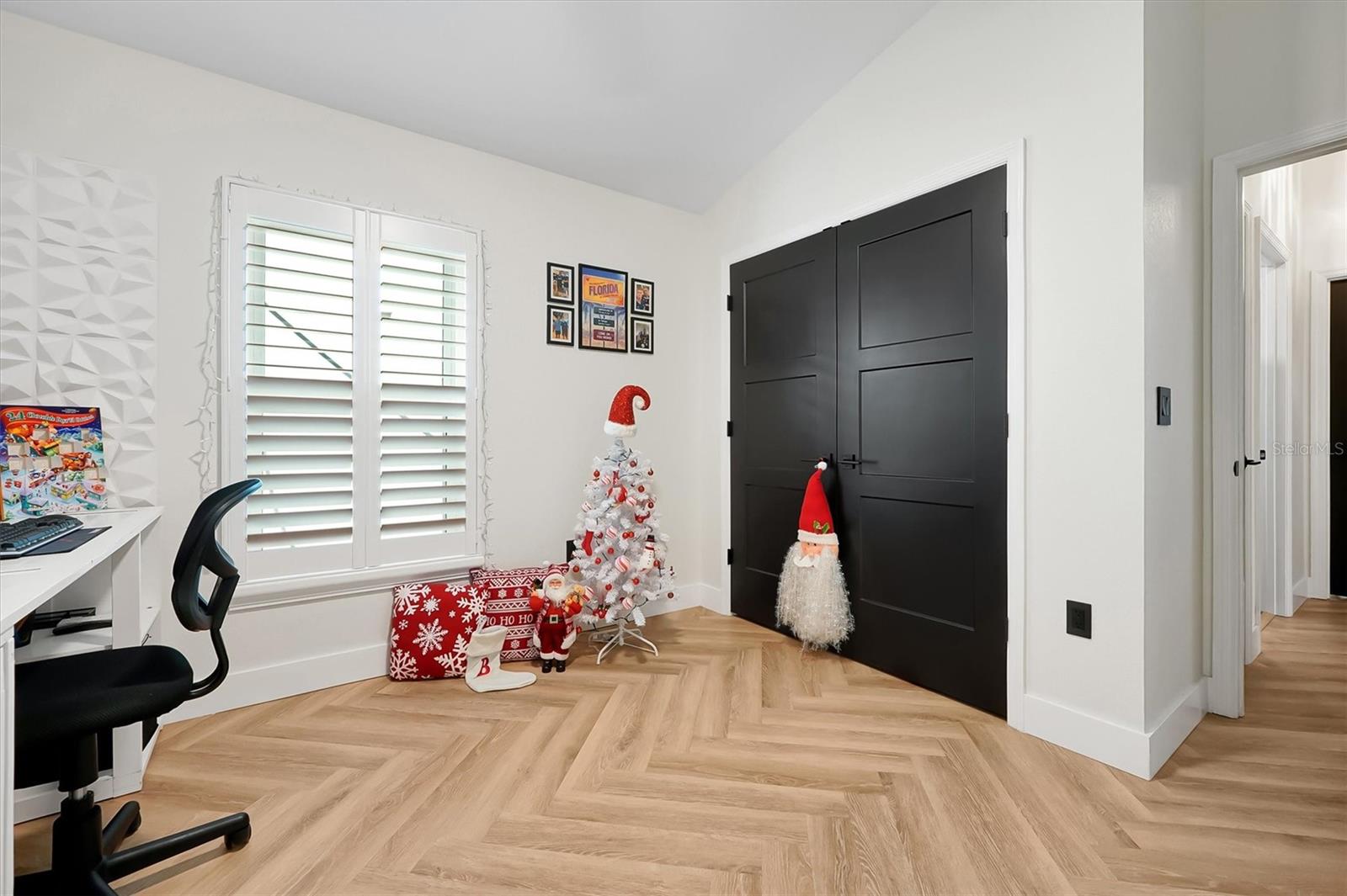 JOHNS LAKE POINTE A & S - Residential