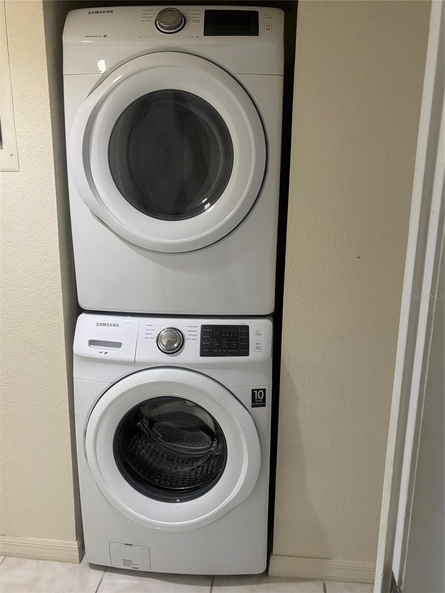 LEESBURG CHESTERBROOK CONDO - Residential