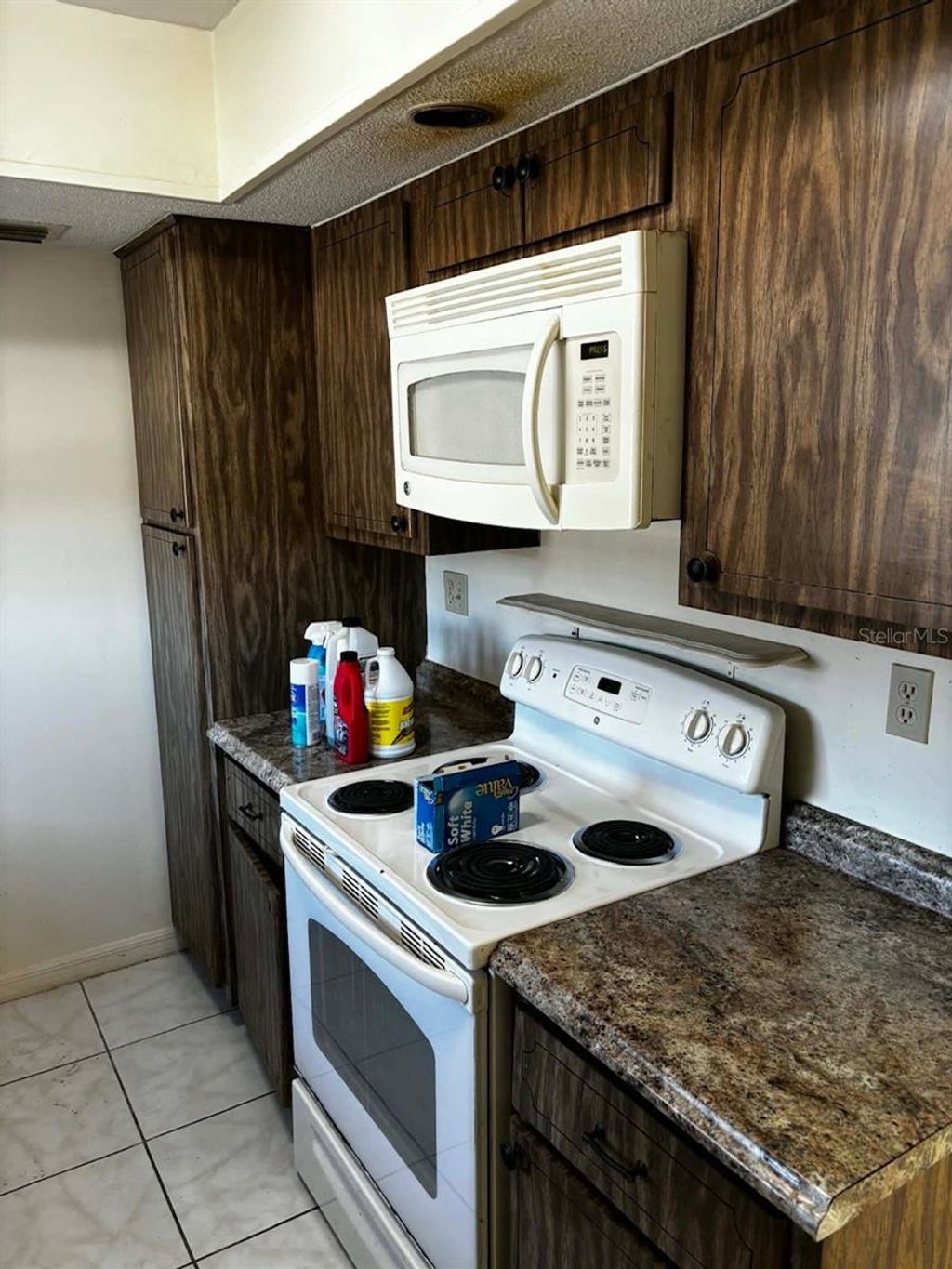 Photo of 500 Newell Hill Road #101A, Leesburg, FL 34748 (MLS # G5108494)