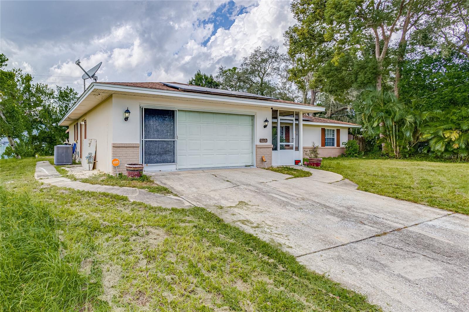 1522 GAINESVILLE DRIVE