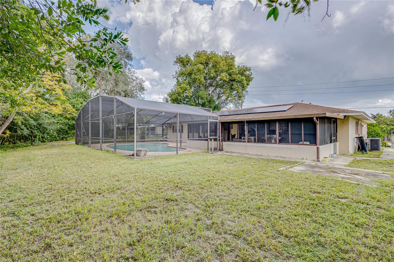 1522 GAINESVILLE DRIVE