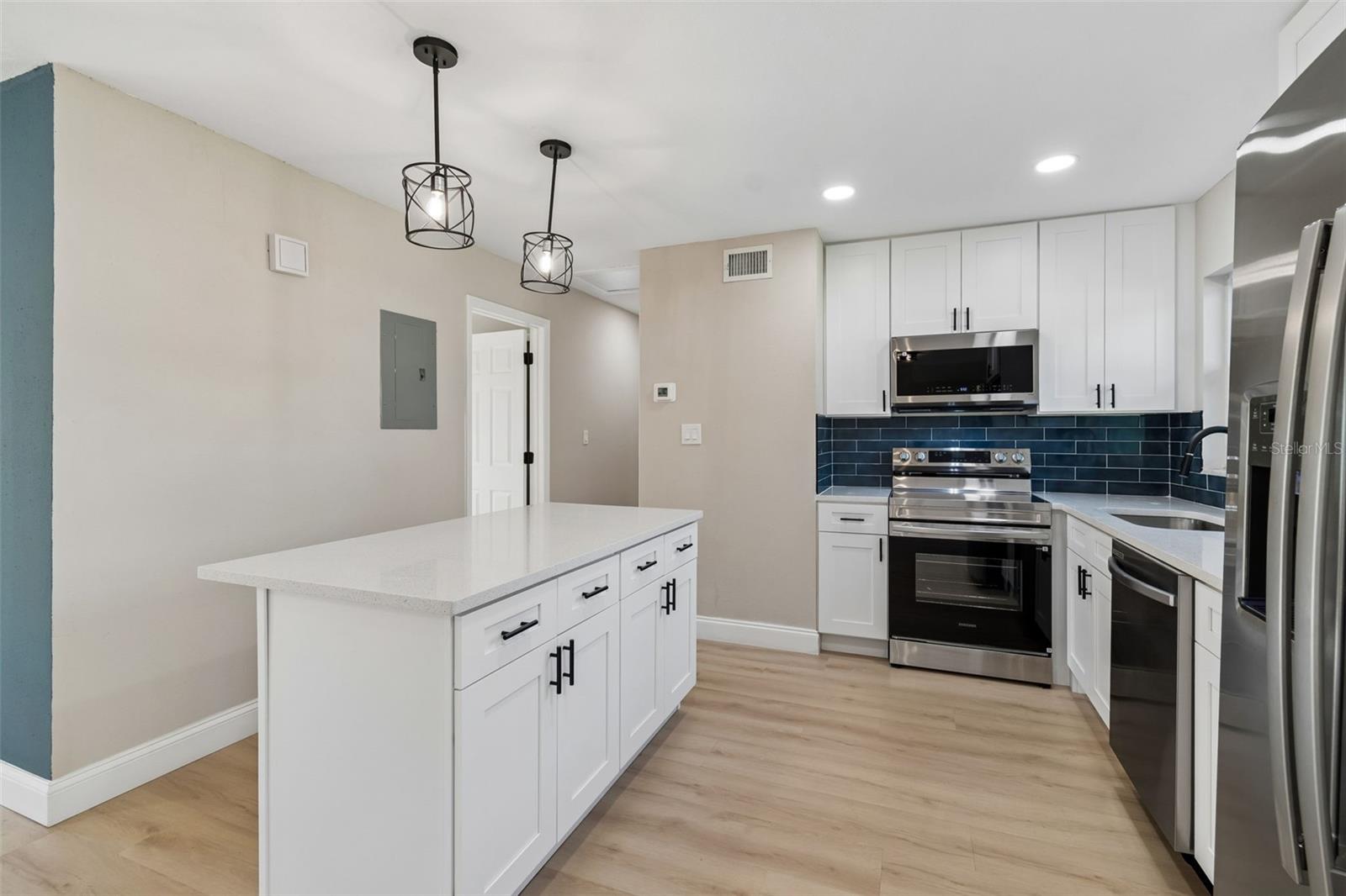 PLANTATION ESTATES UNIT 3 - Residential