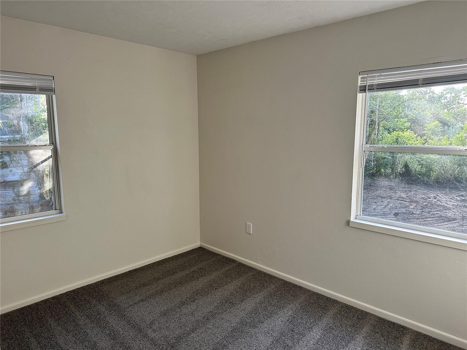 HOWRYS ADD DELAND - Residential Lease