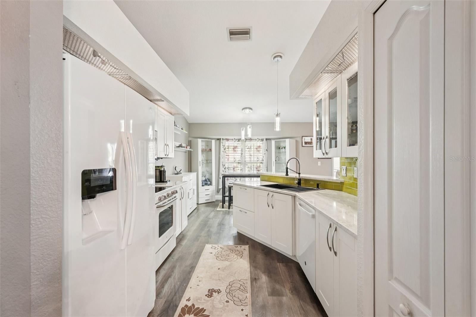 ROTONDA WEST PEBBLE BEACH - Residential