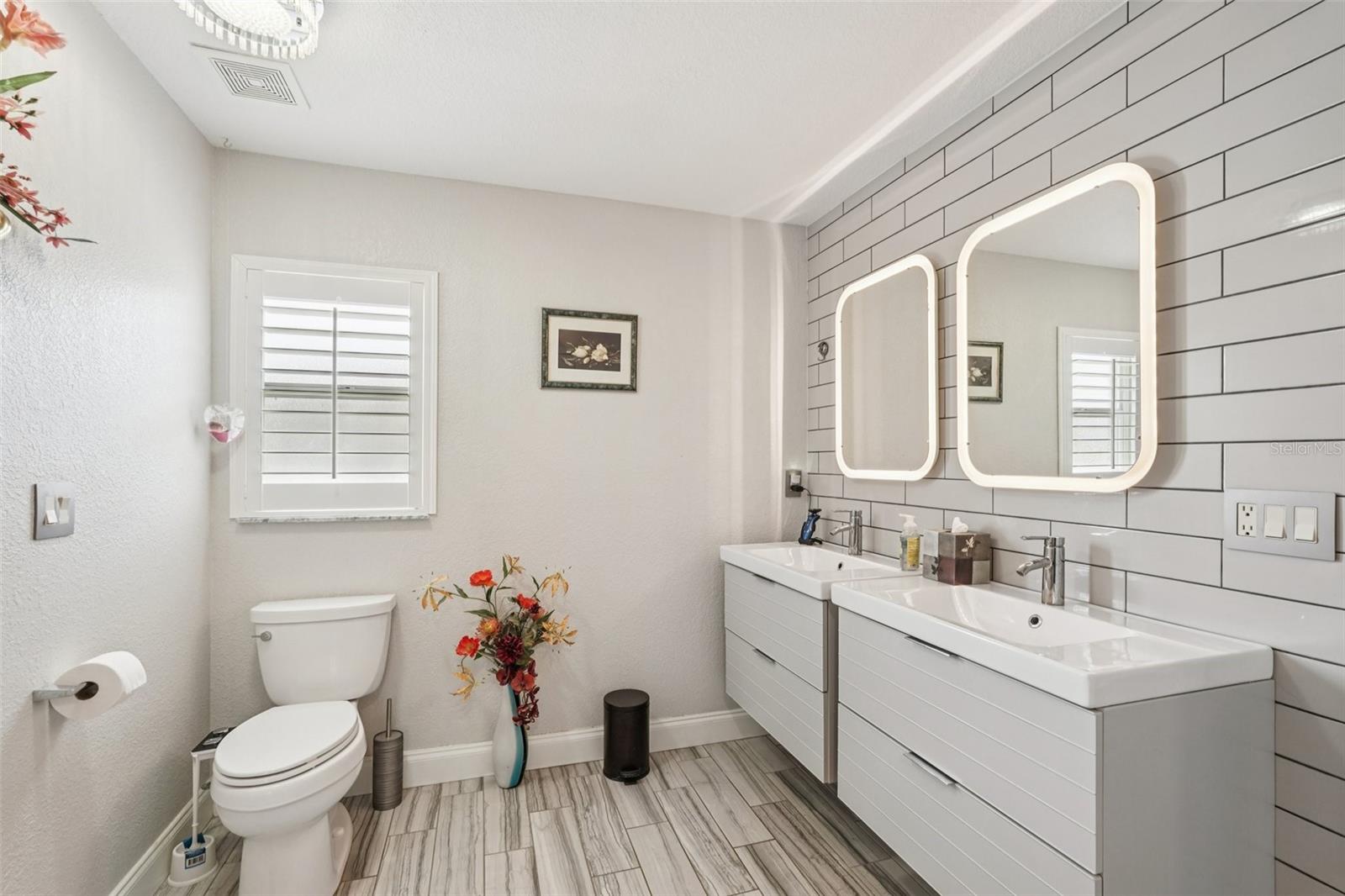 ROTONDA WEST PEBBLE BEACH - Residential