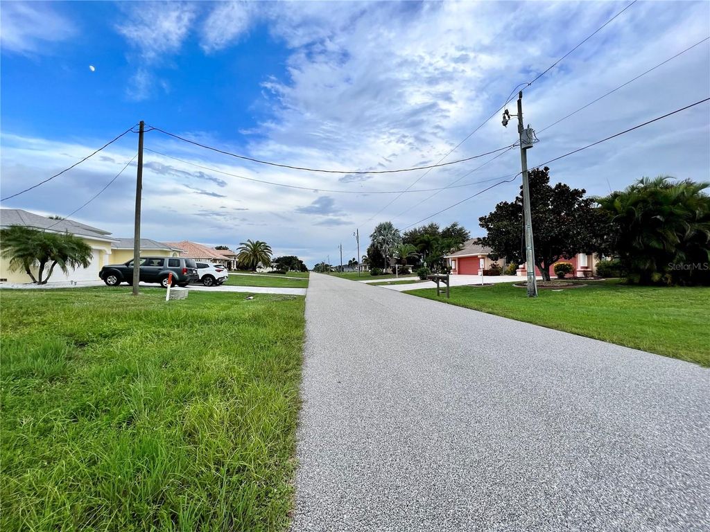 Photo of 172 Tournament Road, Rotonda West, FL 33947 (MLS # C7493949)