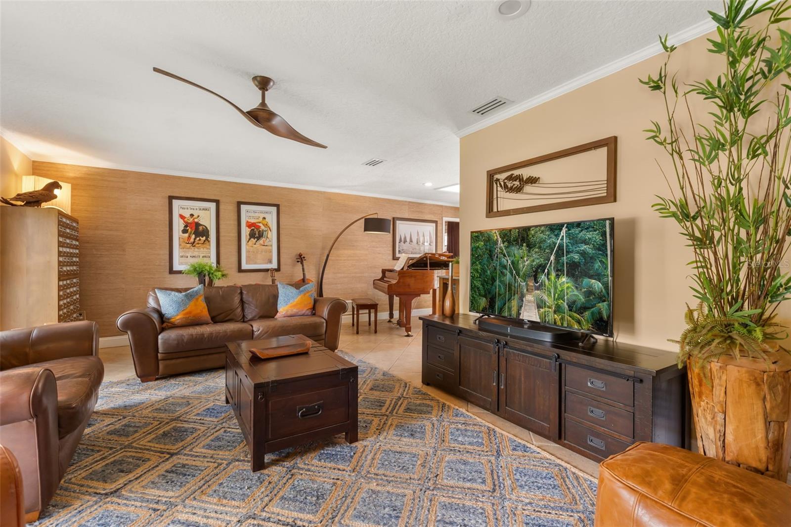 MINNEHAHA SHORES - Residential