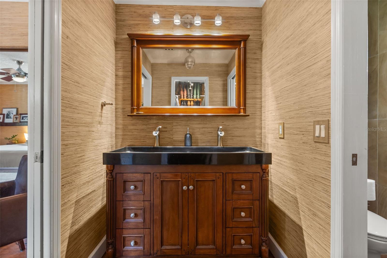MINNEHAHA SHORES - Residential