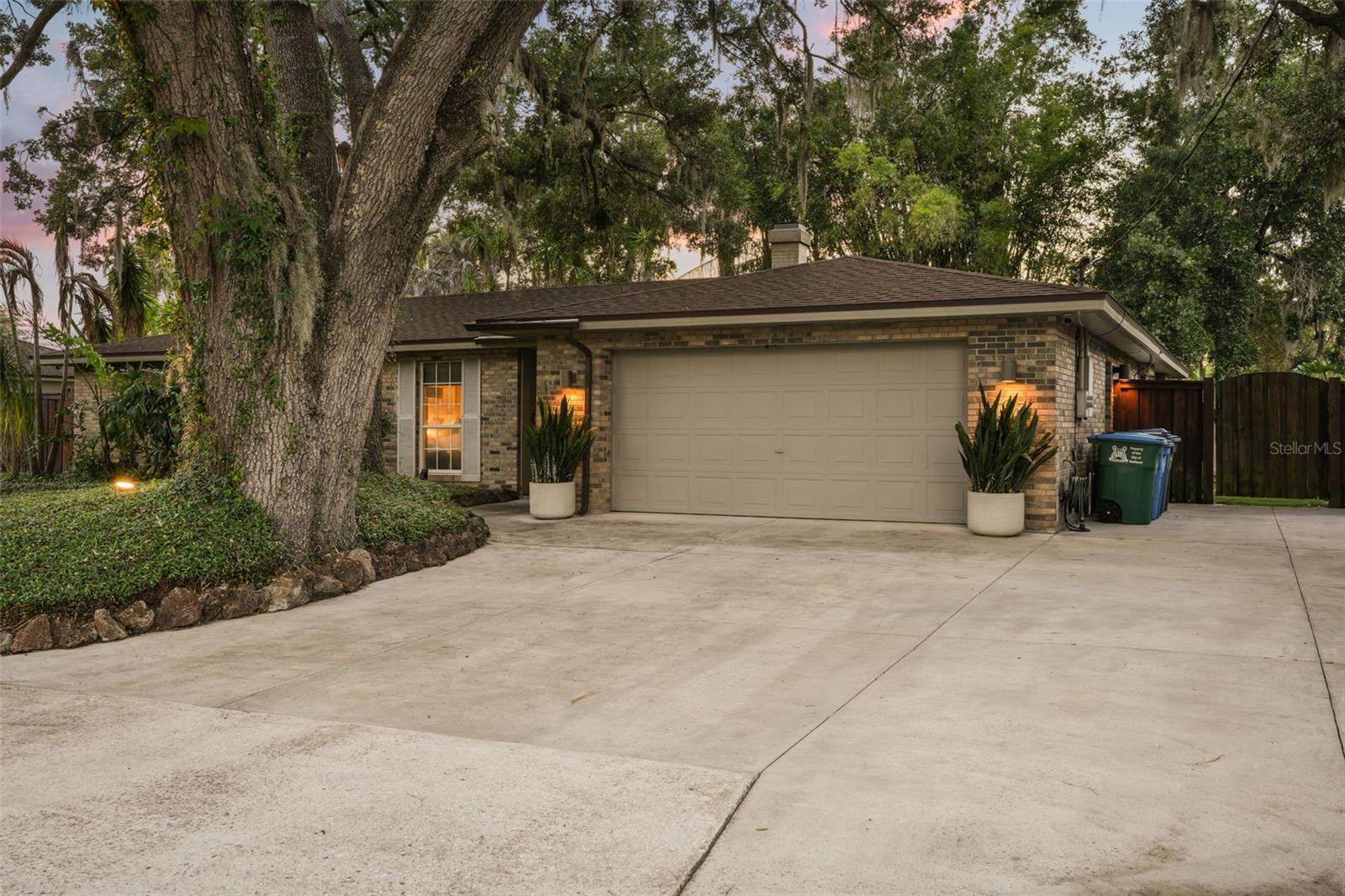 MINNEHAHA SHORES - Residential