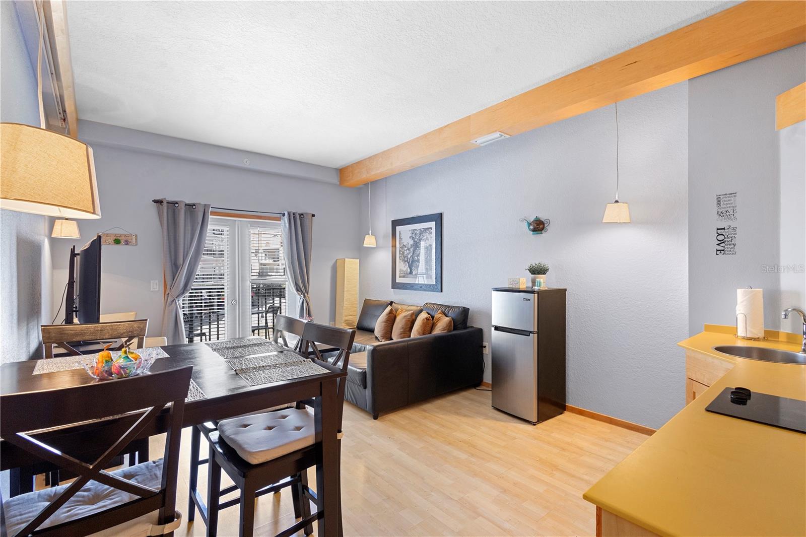 RESIDENCES/EUROPEAN VILLAGE - Residential