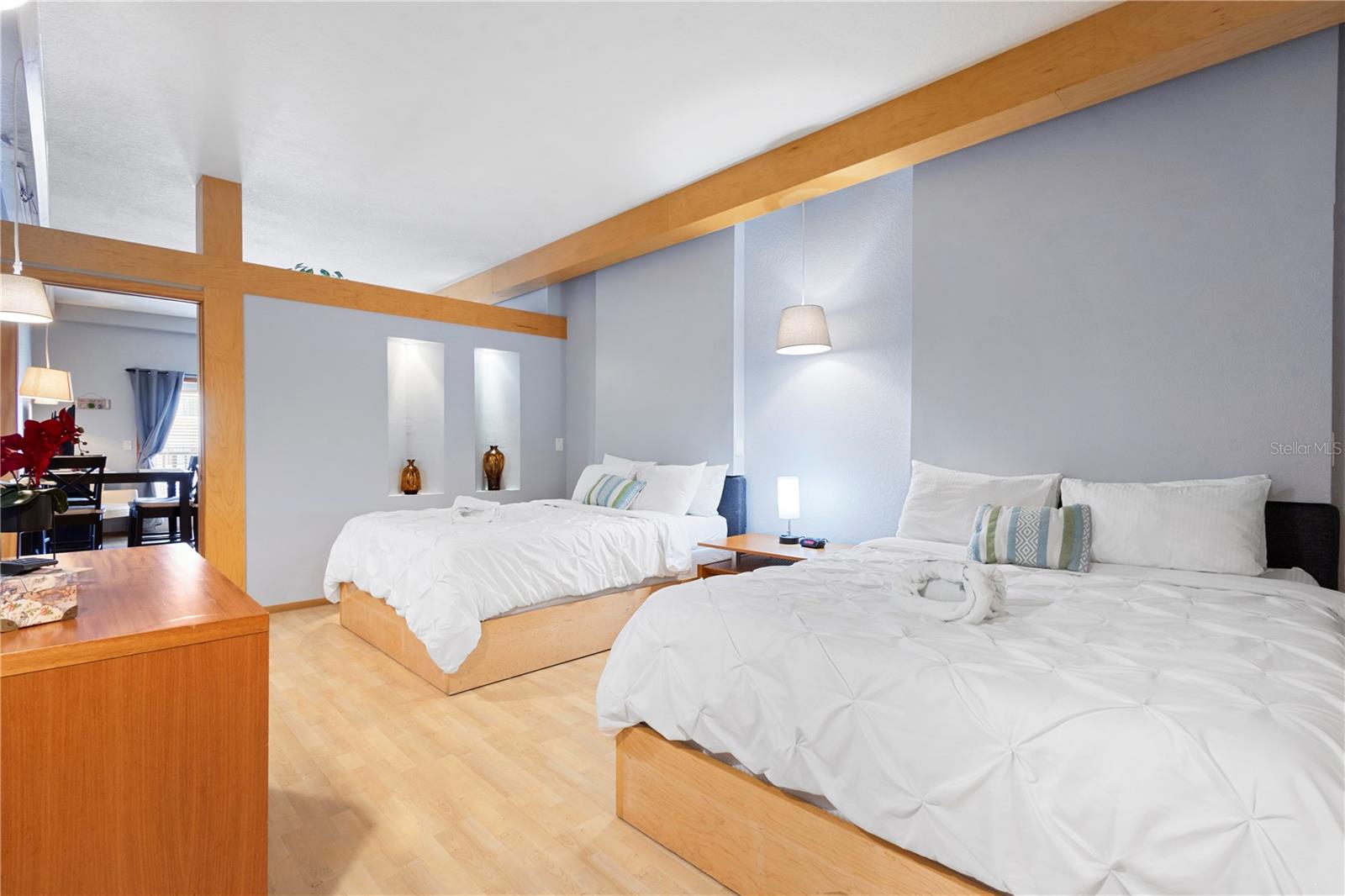 RESIDENCES/EUROPEAN VILLAGE - Residential