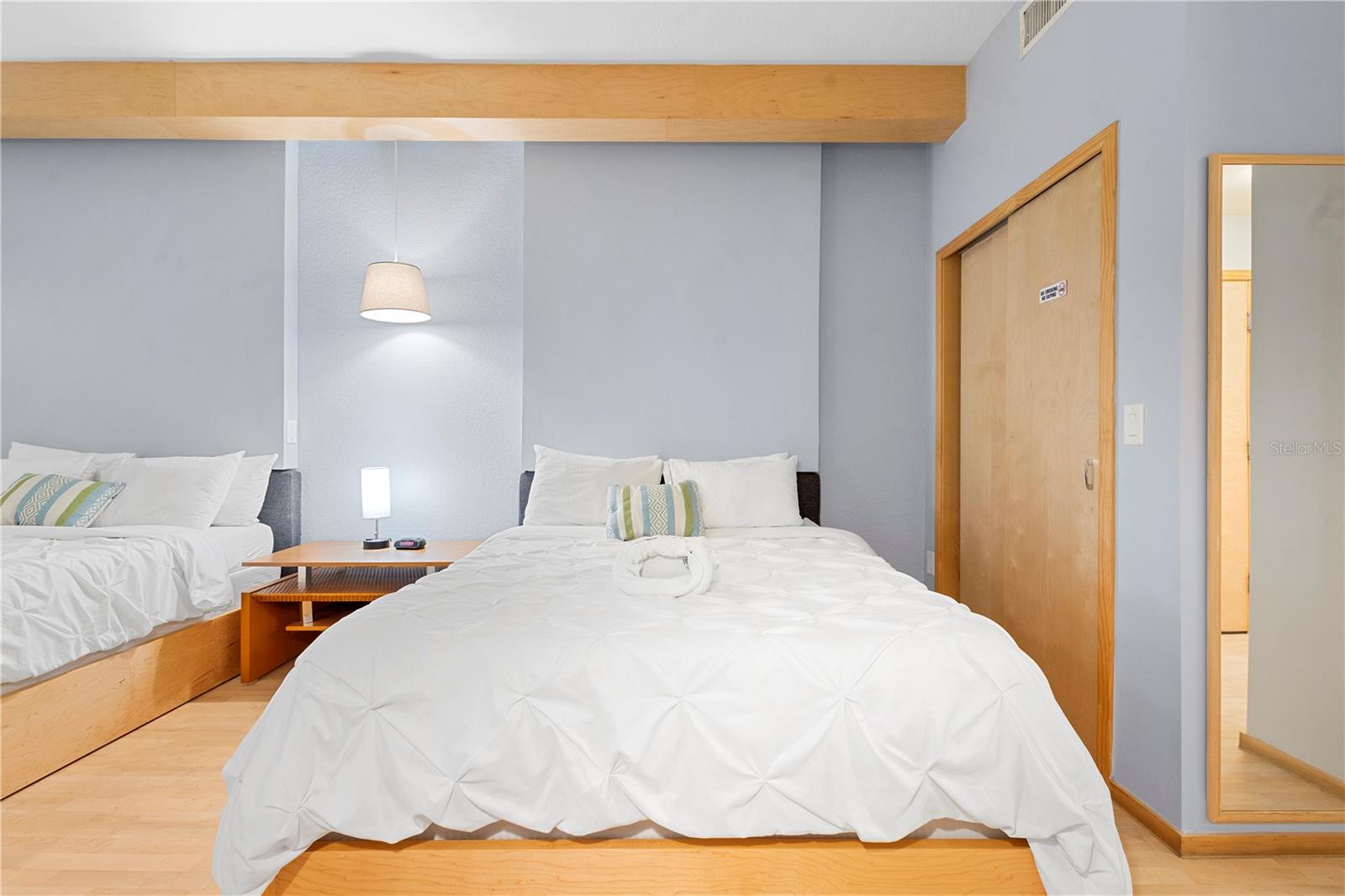 RESIDENCES/EUROPEAN VILLAGE - Residential