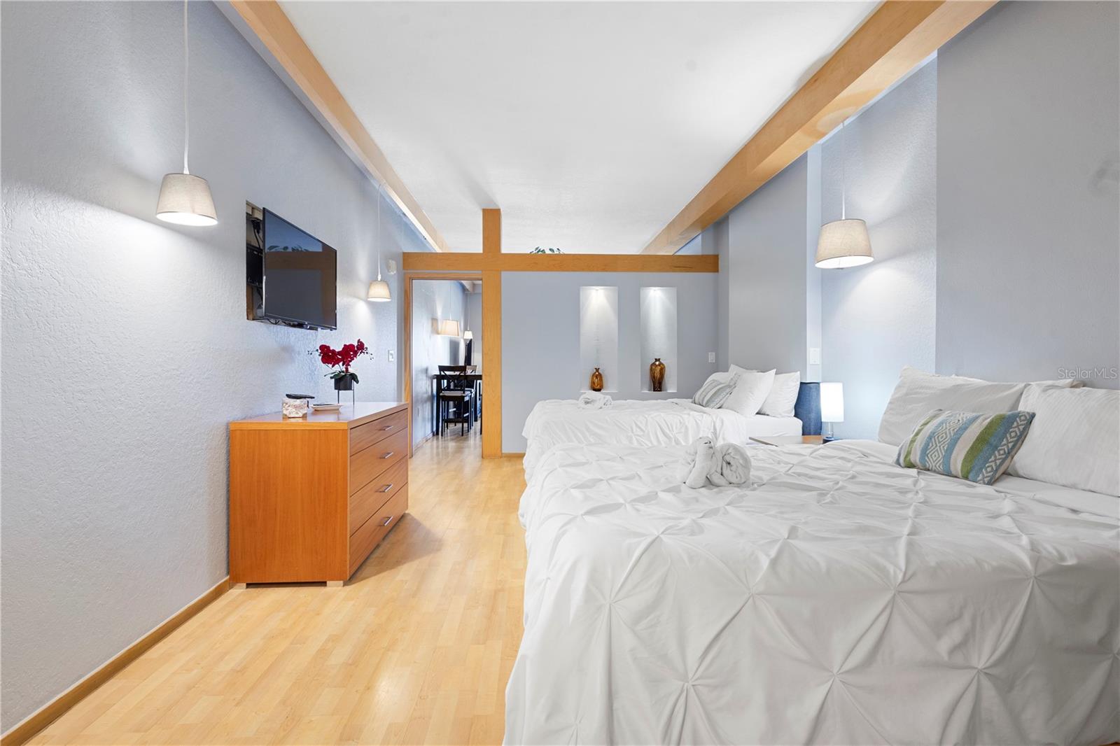 RESIDENCES/EUROPEAN VILLAGE - Residential