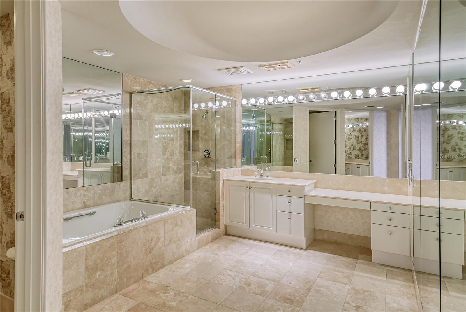 GRAND BAY 3 - Residential