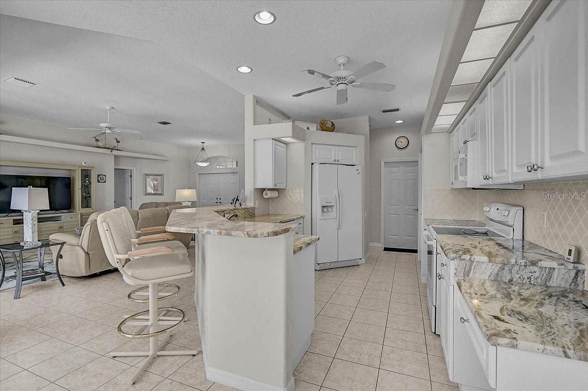 CALUSA LAKES - Residential