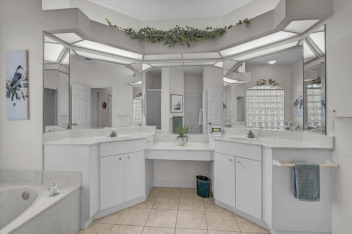 CALUSA LAKES - Residential