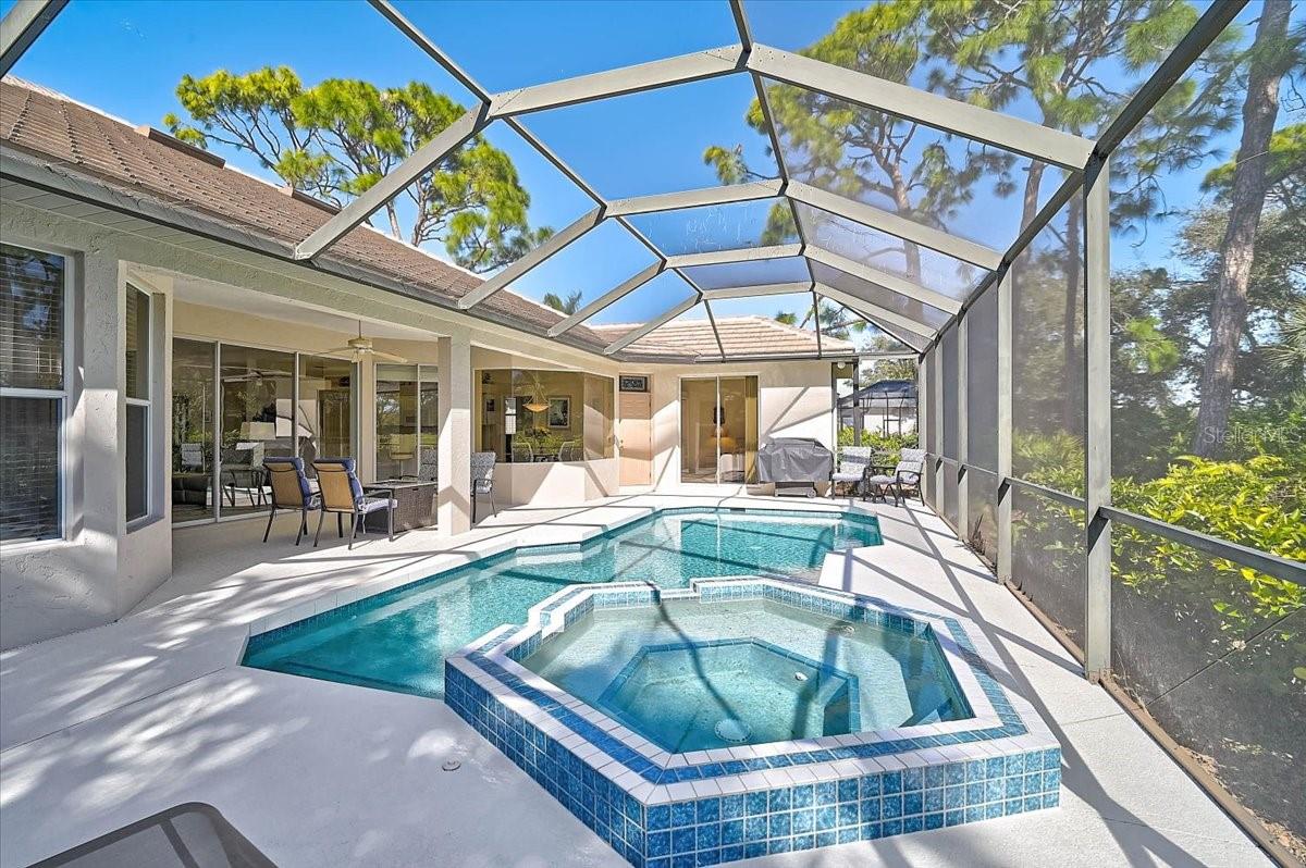 CALUSA LAKES - Residential