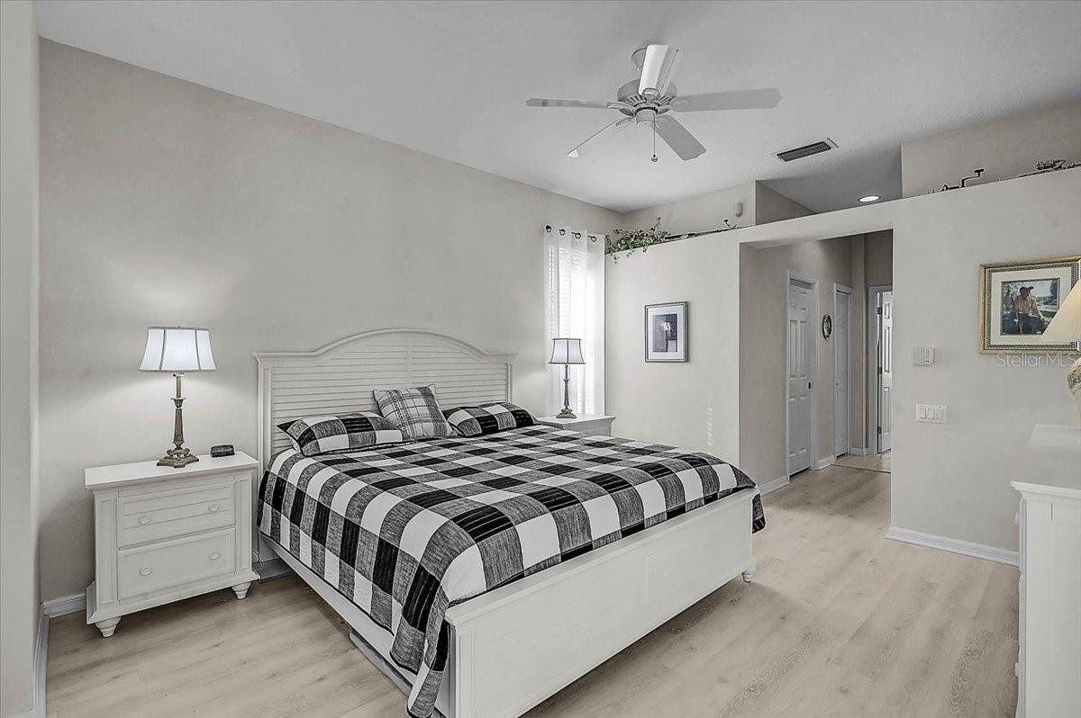 CALUSA LAKES - Residential