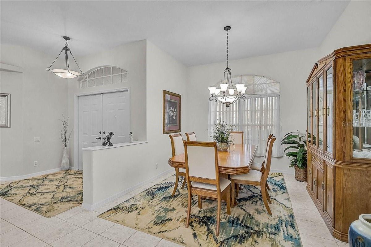 CALUSA LAKES - Residential