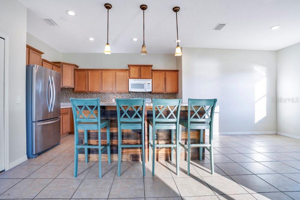 CREEKSIDE - Residential