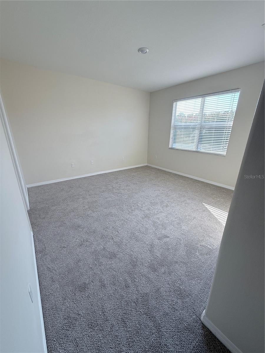 CREEKSIDE - Residential