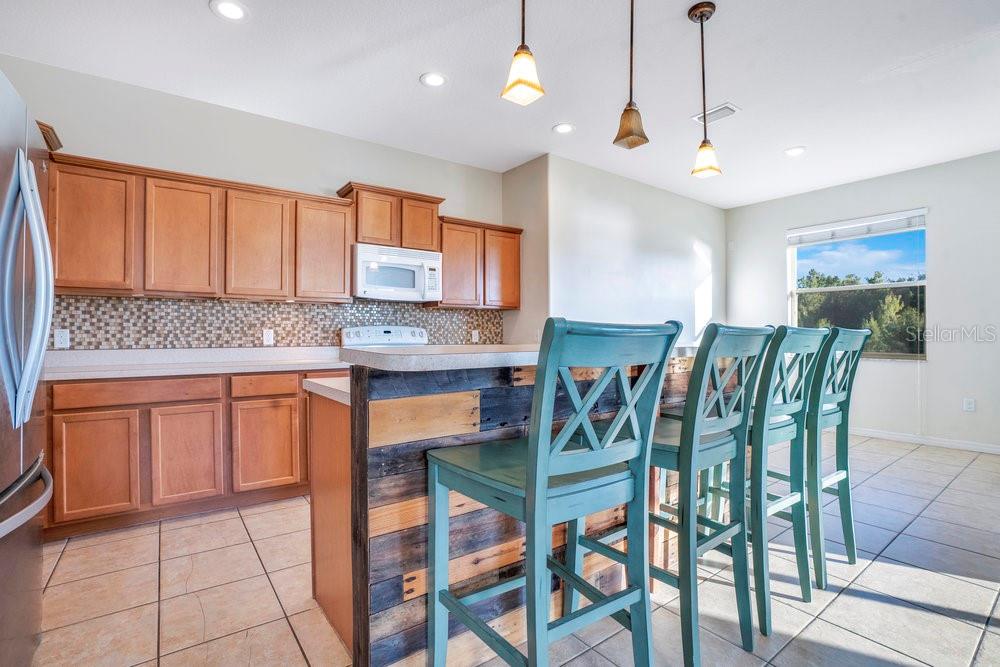 CREEKSIDE - Residential