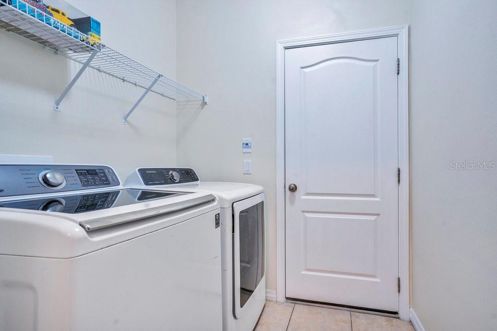 CREEKSIDE - Residential