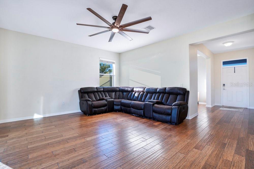 CREEKSIDE - Residential