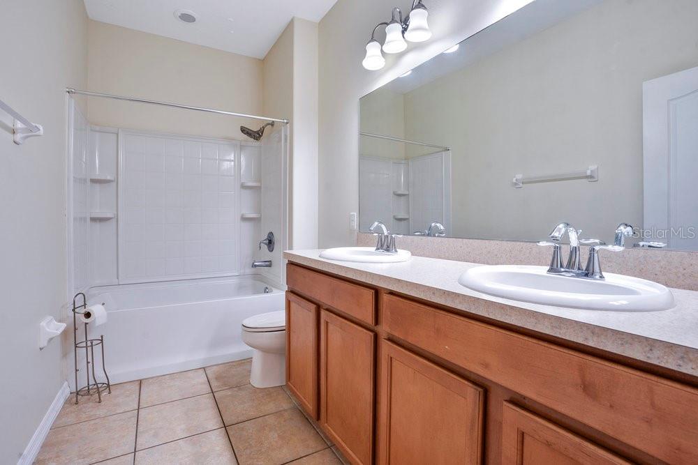 CREEKSIDE - Residential