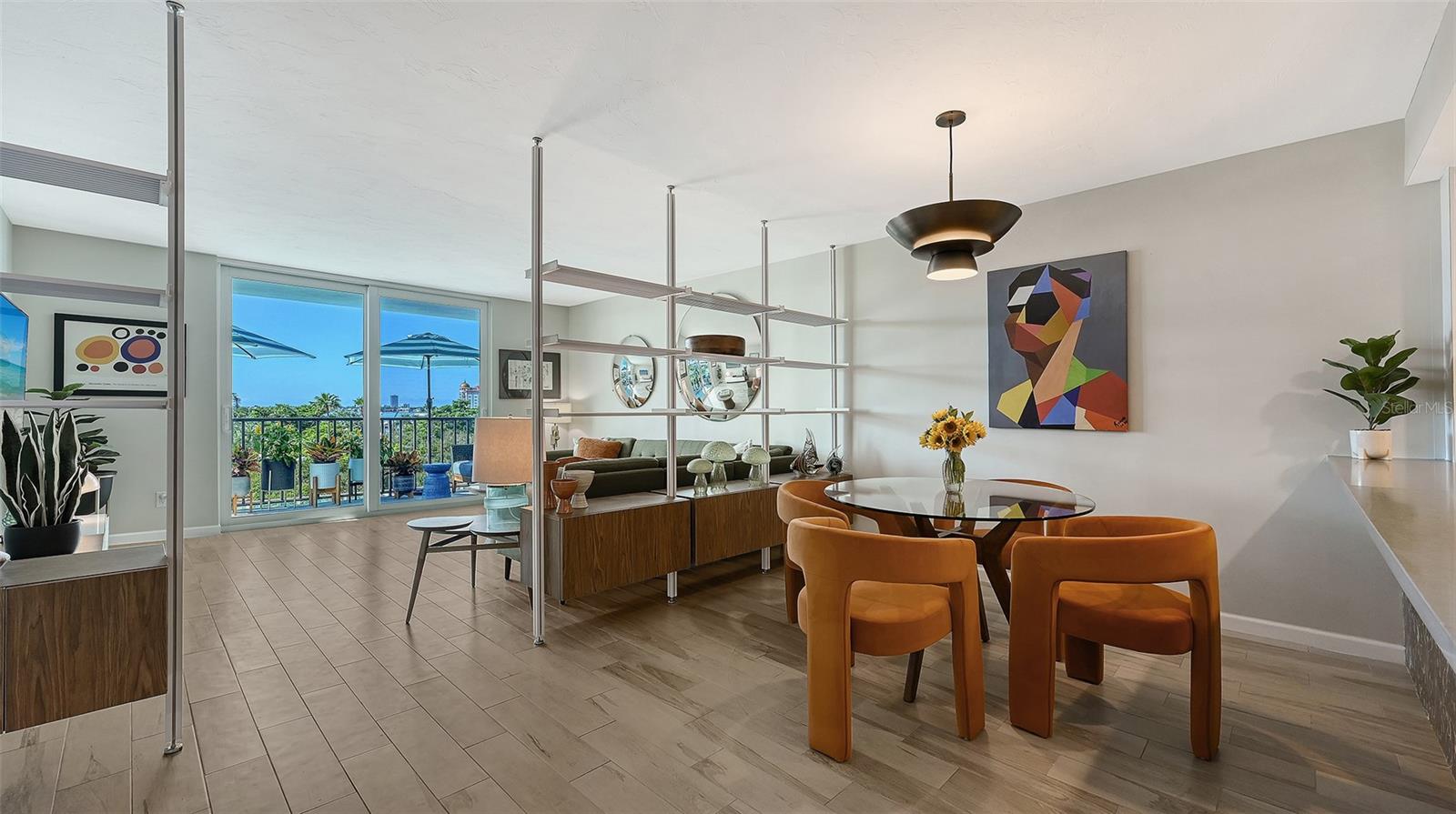 DOLPHIN TOWER - Residential